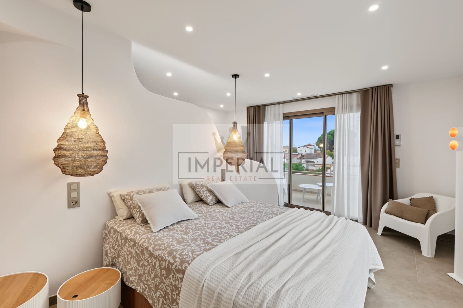 4 slaapkamer Huis te koop in Empuriabrava met zwembad garage - € 1.890.000 (Ref: 9877469)