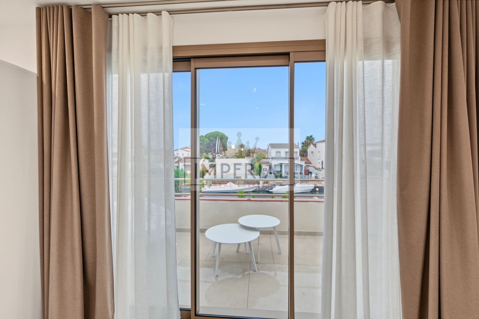 4 slaapkamer Huis te koop in Empuriabrava met zwembad garage - € 1.890.000 (Ref: 9877469)