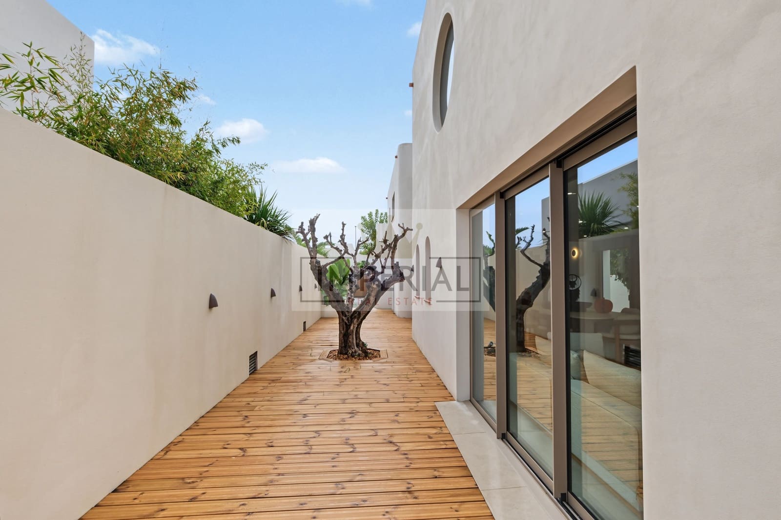 4 slaapkamer Huis te koop in Empuriabrava met zwembad garage - € 1.890.000 (Ref: 9877469)