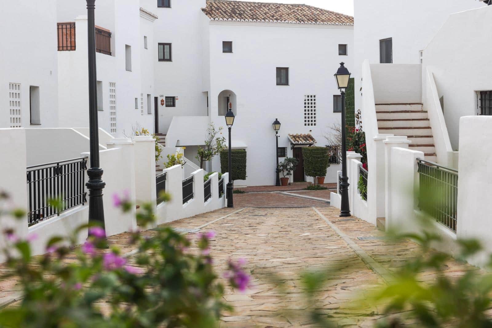 2 slaapkamer Appartement te huur in Marbella met zwembad garage - € 1.950 (Ref: 10046325)
