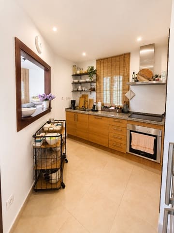 2 bedroom Apartment for rent in Alto de los Monteros, Marbella with pool garage - € 1,950 (Ref: 10046325)