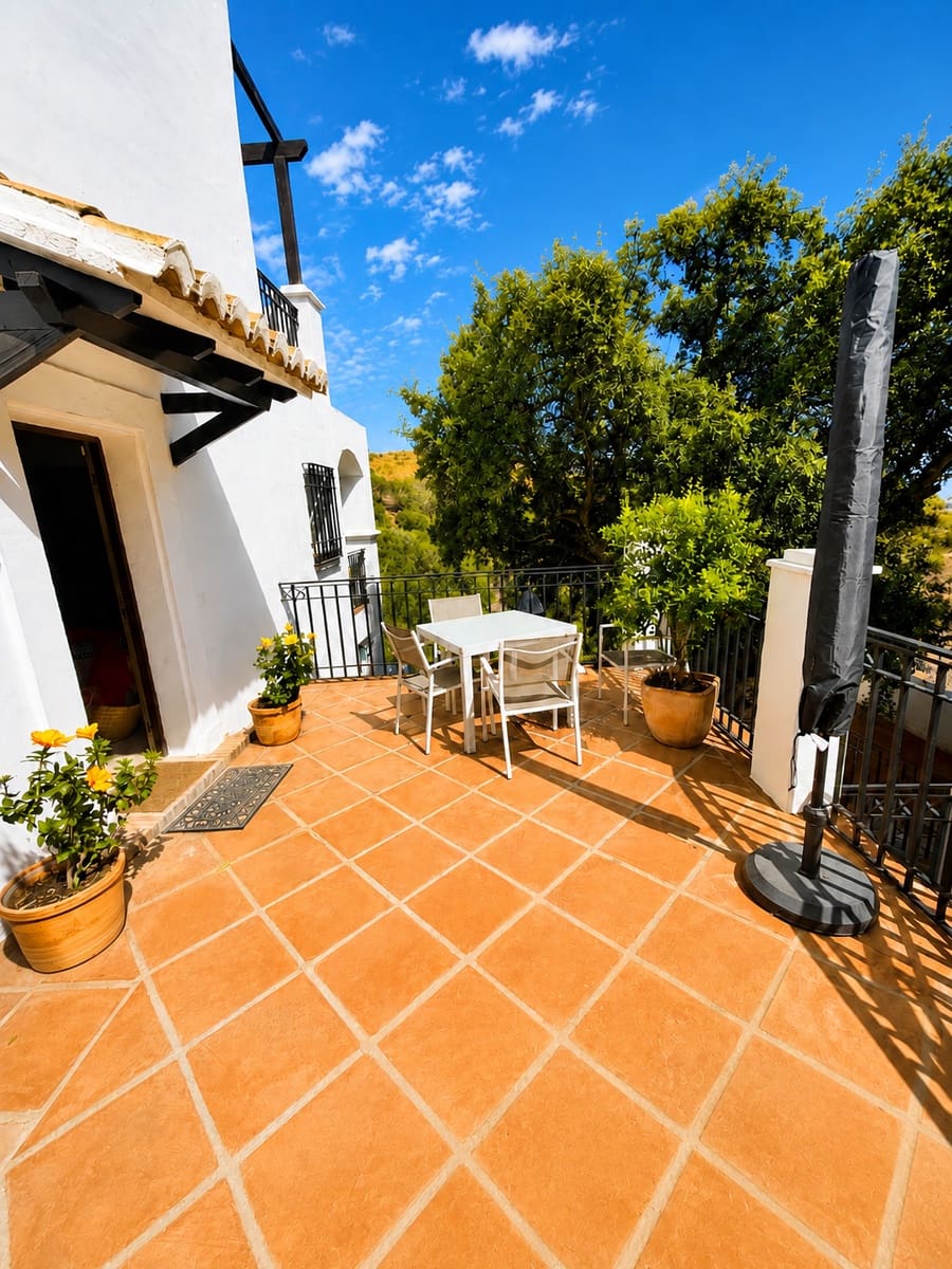 2 slaapkamer Appartement te huur in Marbella met zwembad garage - € 1.950 (Ref: 10046325)