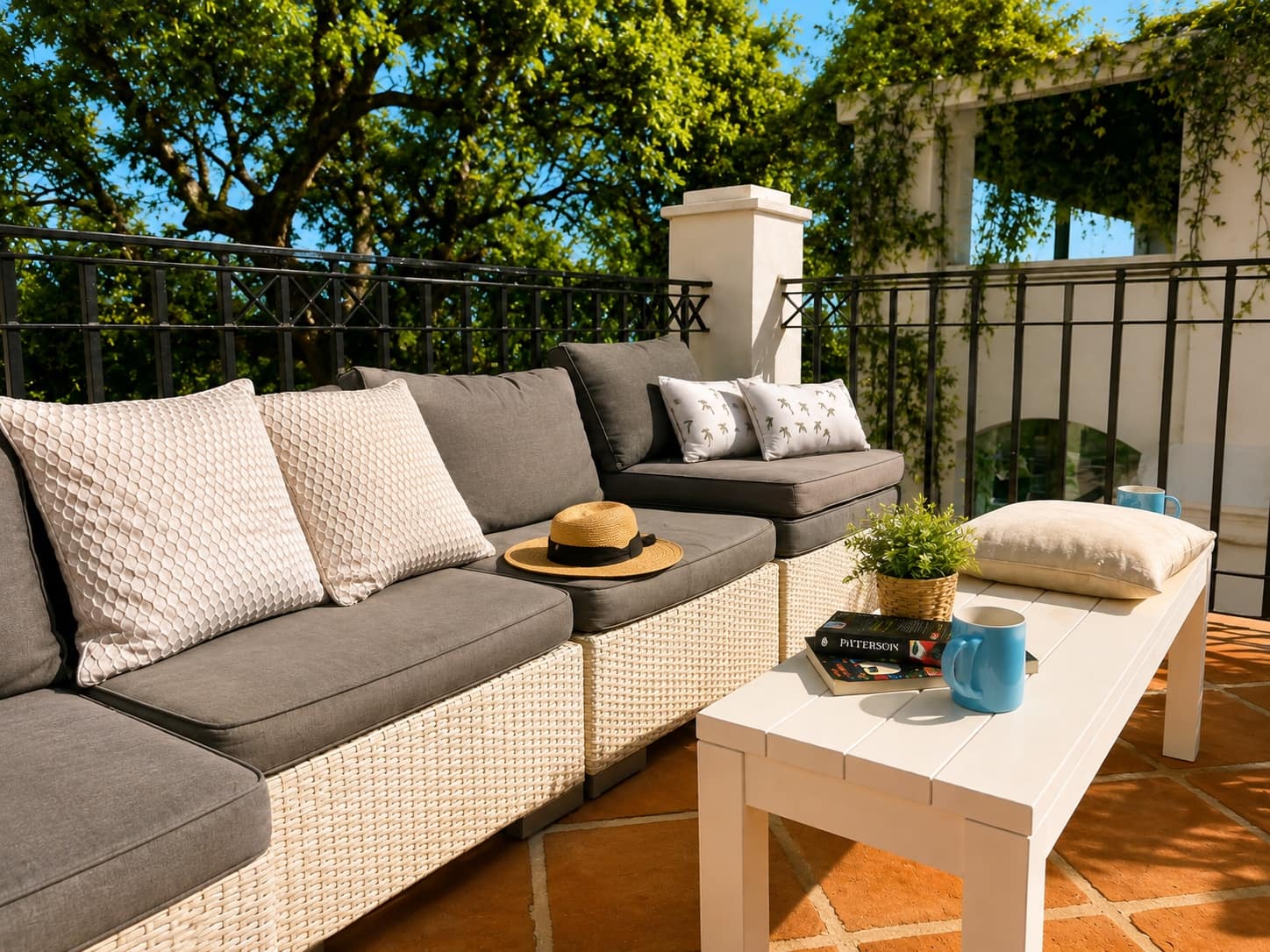 2 slaapkamer Appartement te huur in Marbella met zwembad garage - € 1.950 (Ref: 10046325)