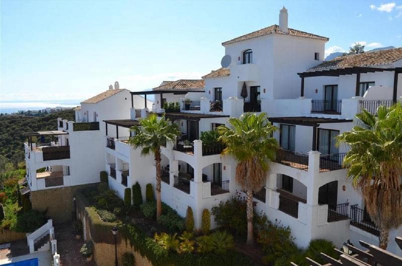 2 soverom Leilighet til leie i Marbella med svømmebasseng garasje - € 1 850 (Ref: 10085298)