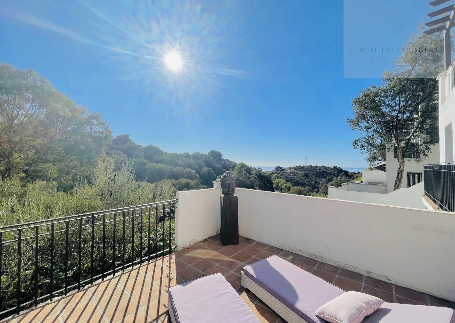 2 soverom Leilighet til leie i Marbella med svømmebasseng garasje - € 1 850 (Ref: 10085298)
