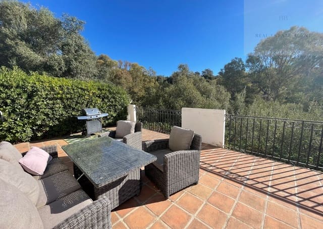 2 sypialnia Apartament do wynajęcia w Alto de los Monteros, Marbella z basenem garażem - 1 850 € (Ref: 10085298)