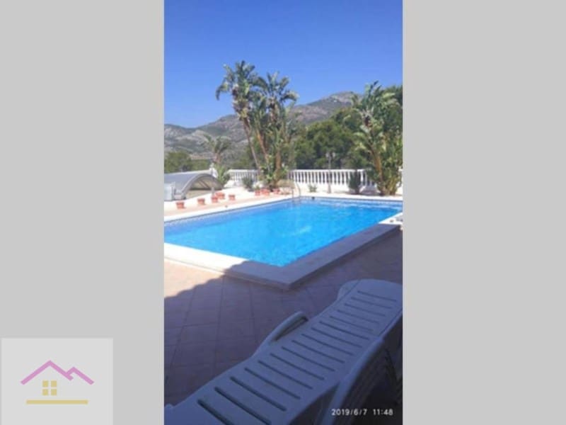7 bedroom Villa for sale in Oropesa  with pool garage - € 1,200,000 (Ref: 9841168)