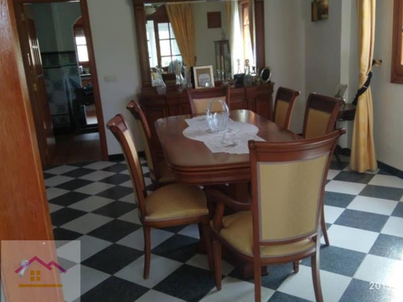 7 bedroom Villa for sale in Oropesa  with pool garage - € 1,200,000 (Ref: 9841168)