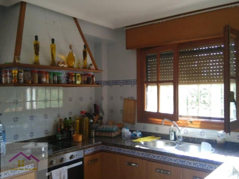 7 bedroom Villa for sale in Oropesa  with pool garage - € 1,200,000 (Ref: 9841168)