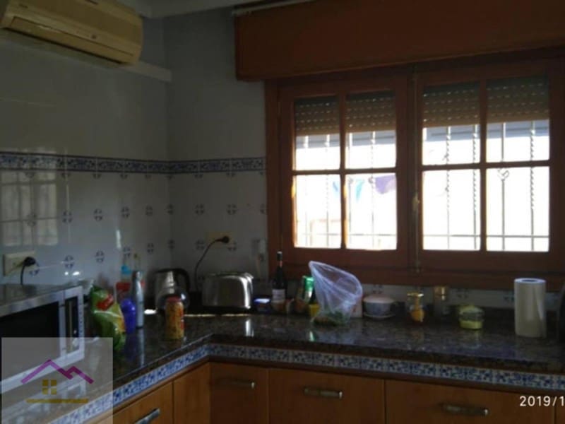 7 bedroom Villa for sale in Oropesa  with pool garage - € 1,200,000 (Ref: 9841168)