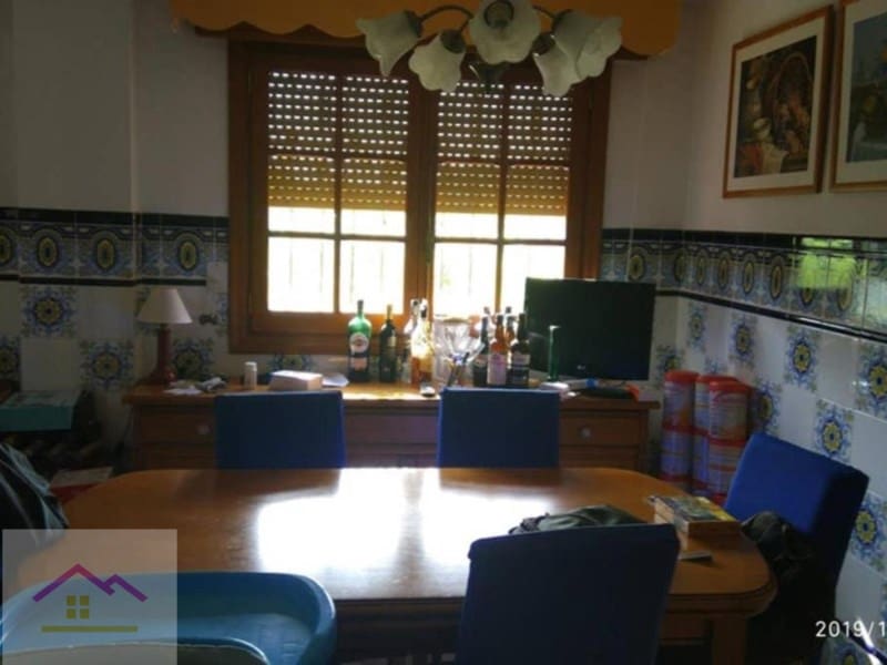 7 bedroom Villa for sale in Oropesa  with pool garage - € 1,200,000 (Ref: 9841168)