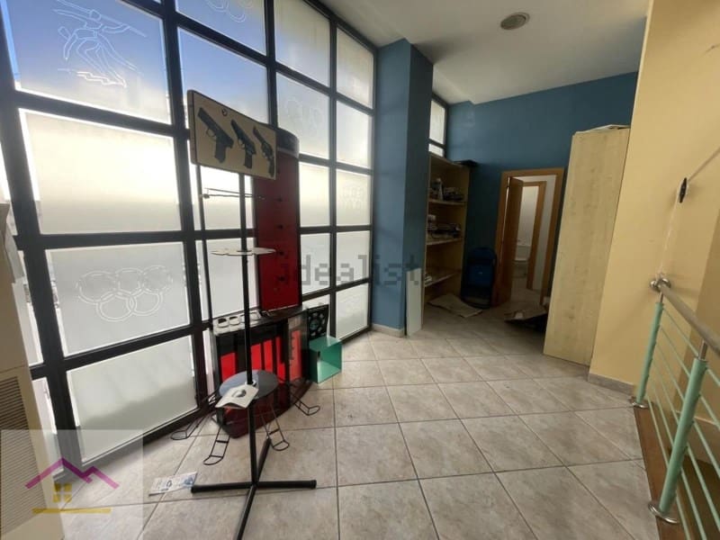 Erhverv til salg i Gandia med garage - € 595.000 (Ref: 9841172)