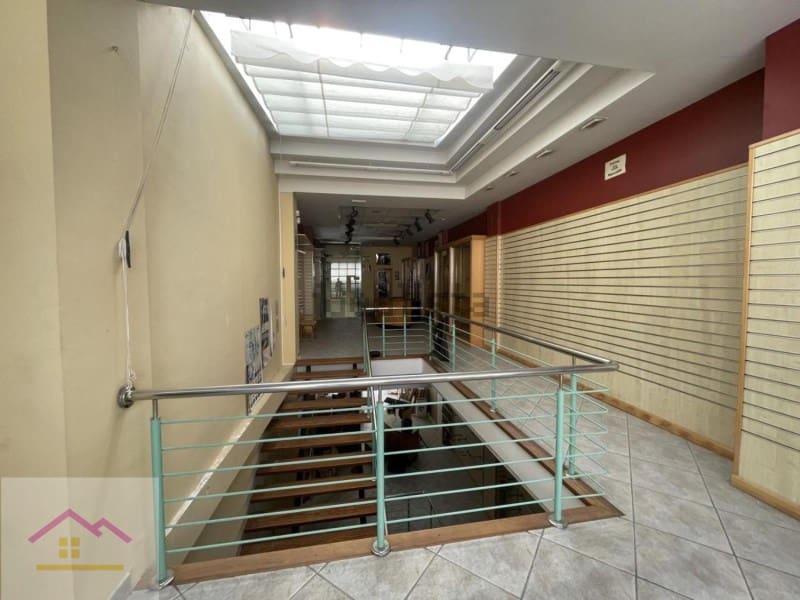 Erhverv til salg i Gandia med garage - € 595.000 (Ref: 9841172)