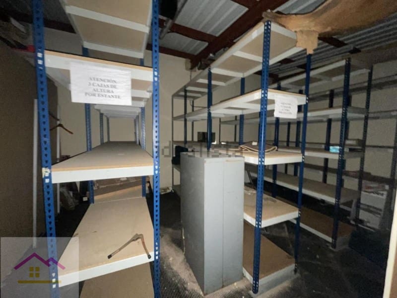 Erhverv til salg i Gandia med garage - € 595.000 (Ref: 9841172)