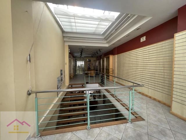 Comercial para venda em Gandia com garagem - 595 000 € (Ref: 9841172)
