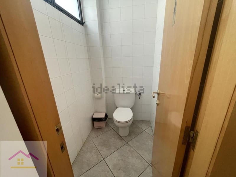 Erhverv til salg i Gandia med garage - € 595.000 (Ref: 9841172)