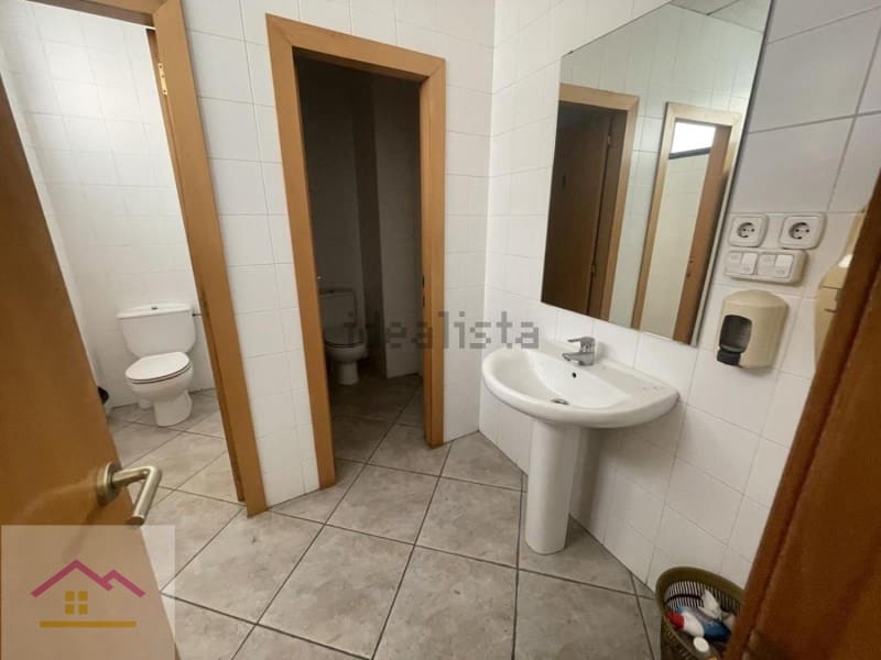 Erhverv til salg i Gandia med garage - € 595.000 (Ref: 9841172)