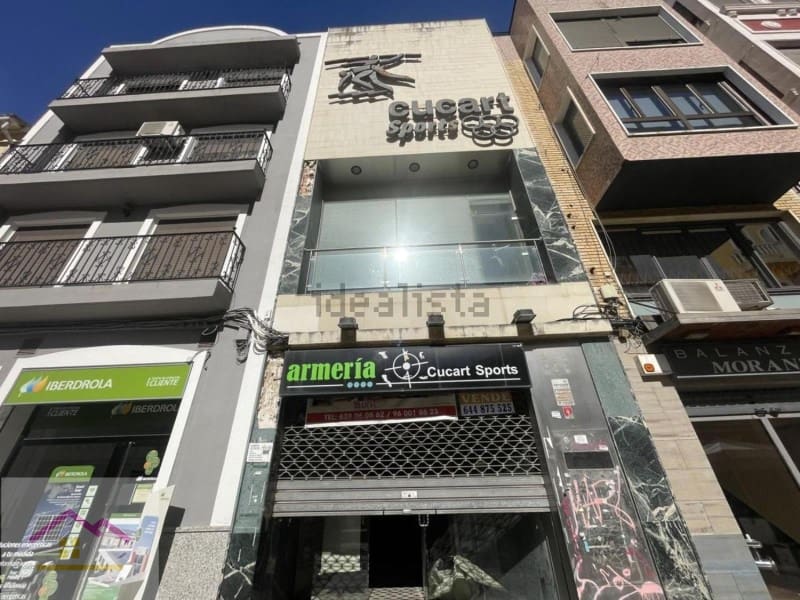 Erhverv til salg i Gandia med garage - € 595.000 (Ref: 9841172)
