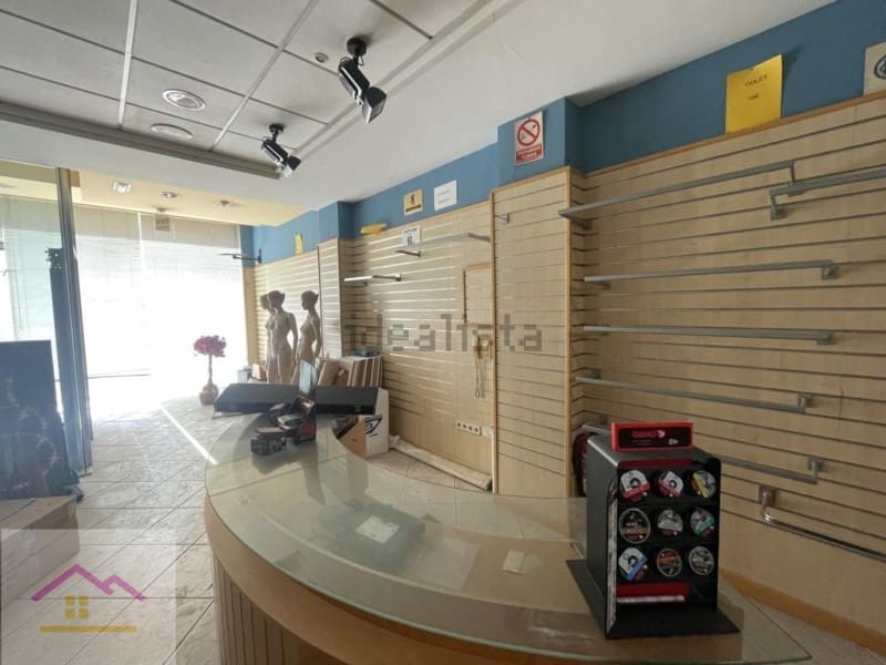 Erhverv til salg i Gandia med garage - € 595.000 (Ref: 9841172)