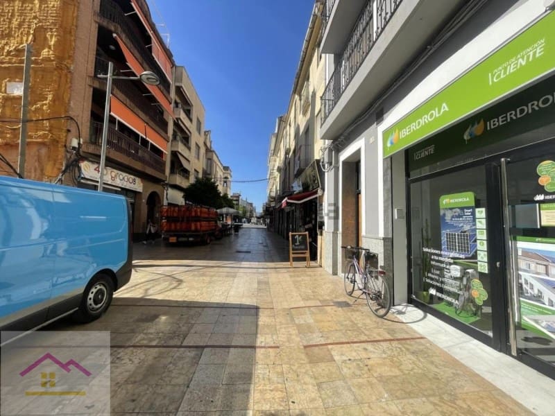 Erhverv til salg i Gandia med garage - € 595.000 (Ref: 9841172)
