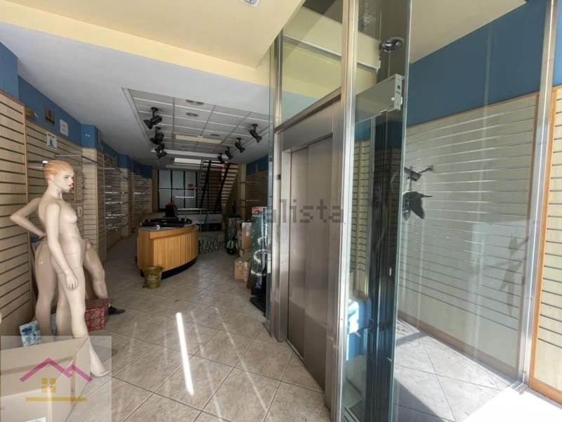 Erhverv til salg i Gandia med garage - € 595.000 (Ref: 9841172)