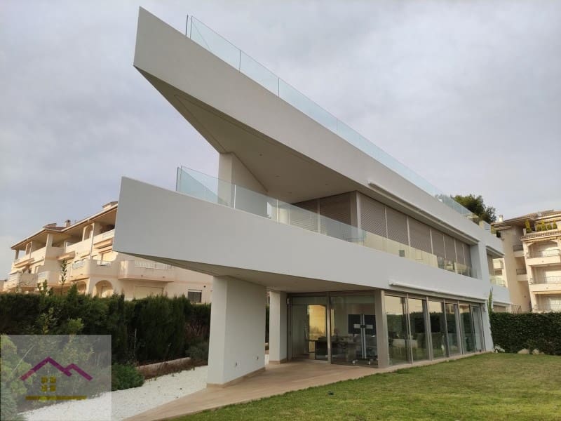 3 bedroom Semi-detached Villa for sale in Alcossebre with pool garage - € 1,950,000 (Ref: 9841175)
