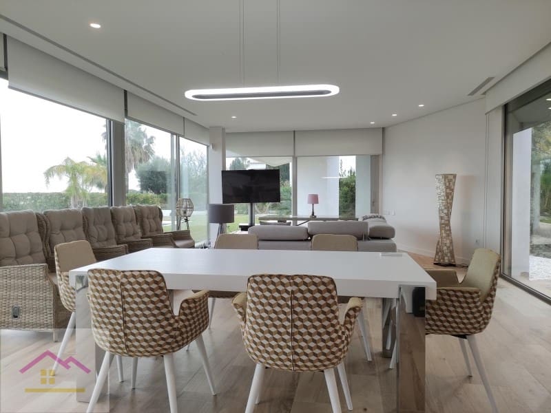 3 bedroom Semi-detached Villa for sale in Alcossebre with pool garage - € 1,950,000 (Ref: 9841175)