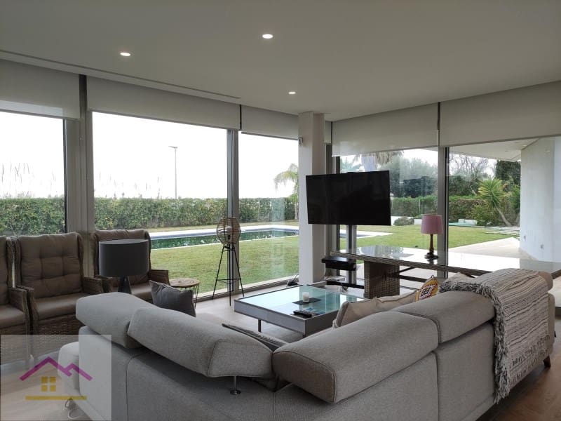 3 bedroom Semi-detached Villa for sale in Alcossebre with pool garage - € 1,950,000 (Ref: 9841175)