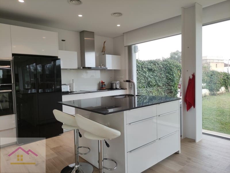 3 bedroom Semi-detached Villa for sale in Alcossebre with pool garage - € 1,950,000 (Ref: 9841175)