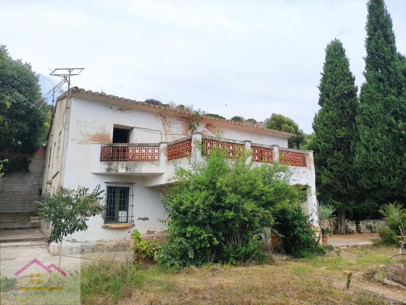 4 bedroom Finca/Country House for sale in Castello de la Plana - € 375,000 (Ref: 9841176)