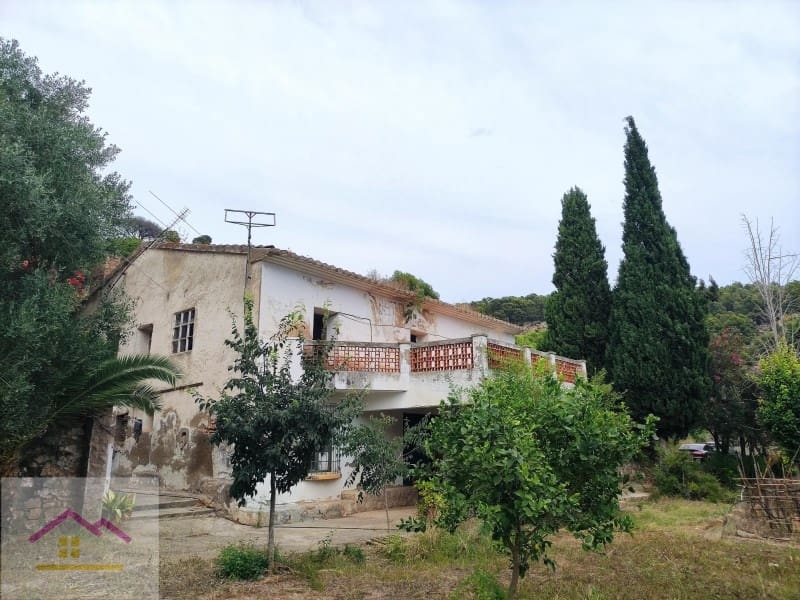 4 bedroom Finca/Country House for sale in Castello de la Plana - € 375,000 (Ref: 9841176)