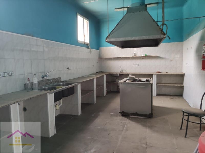 12 soveværelse Hotel til salg i Ulldecona med swimmingpool garage - € 660.000 (Ref: 9841177)