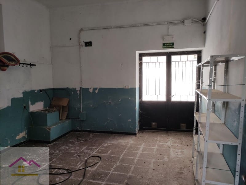 12 soveværelse Hotel til salg i Ulldecona med swimmingpool garage - € 660.000 (Ref: 9841177)