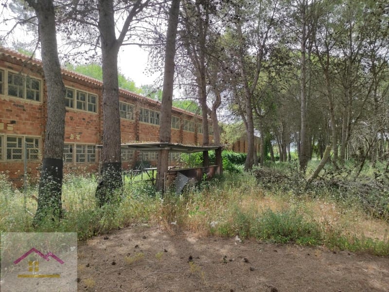 12 soveværelse Hotel til salg i Ulldecona med swimmingpool garage - € 660.000 (Ref: 9841177)