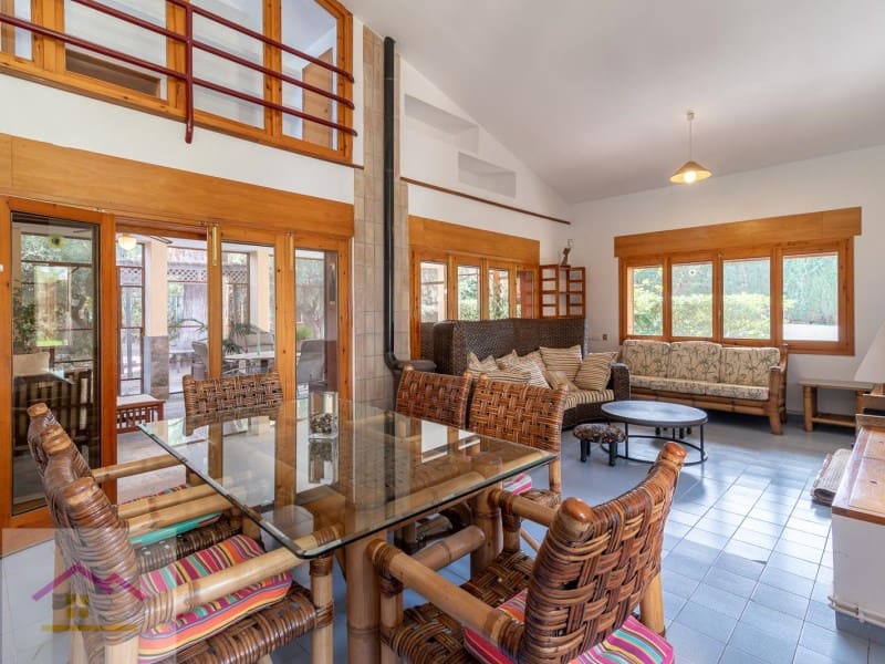 4 bedroom Villa for sale in L'Alcora with pool garage - € 460,000 (Ref: 9841179)