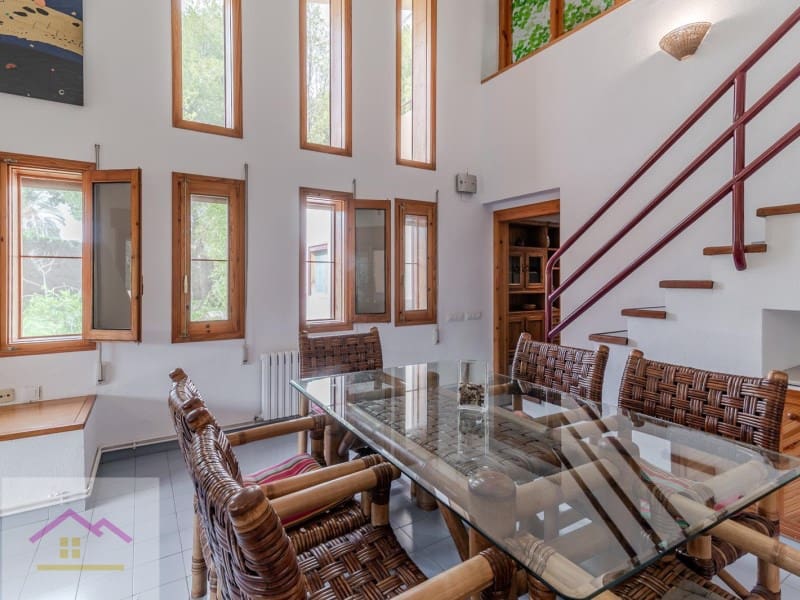 4 bedroom Villa for sale in L'Alcora with pool garage - € 460,000 (Ref: 9841179)