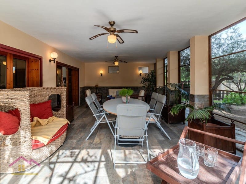 4 bedroom Villa for sale in L'Alcora with pool garage - € 460,000 (Ref: 9841179)