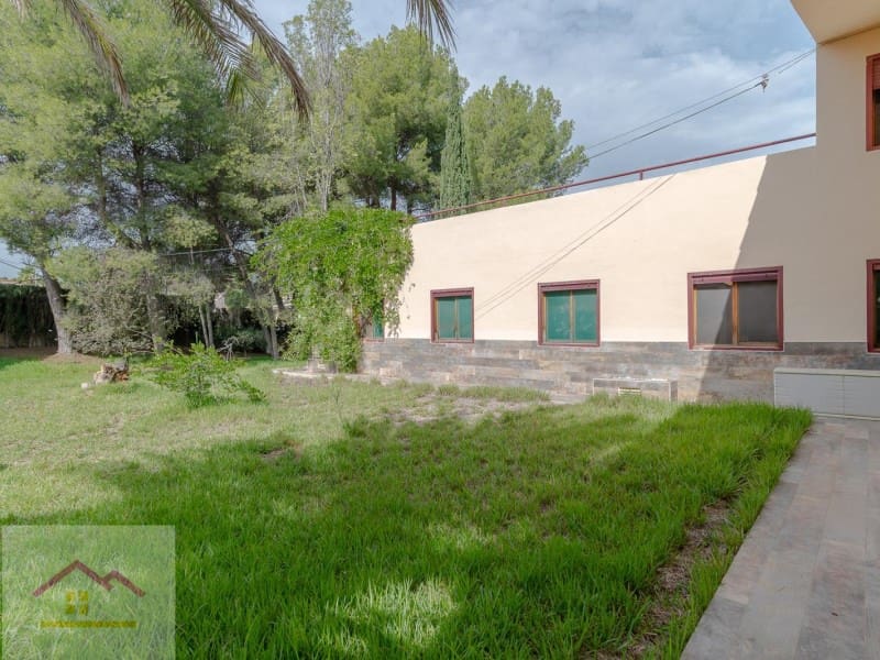 4 bedroom Villa for sale in L'Alcora with pool garage - € 460,000 (Ref: 9841179)
