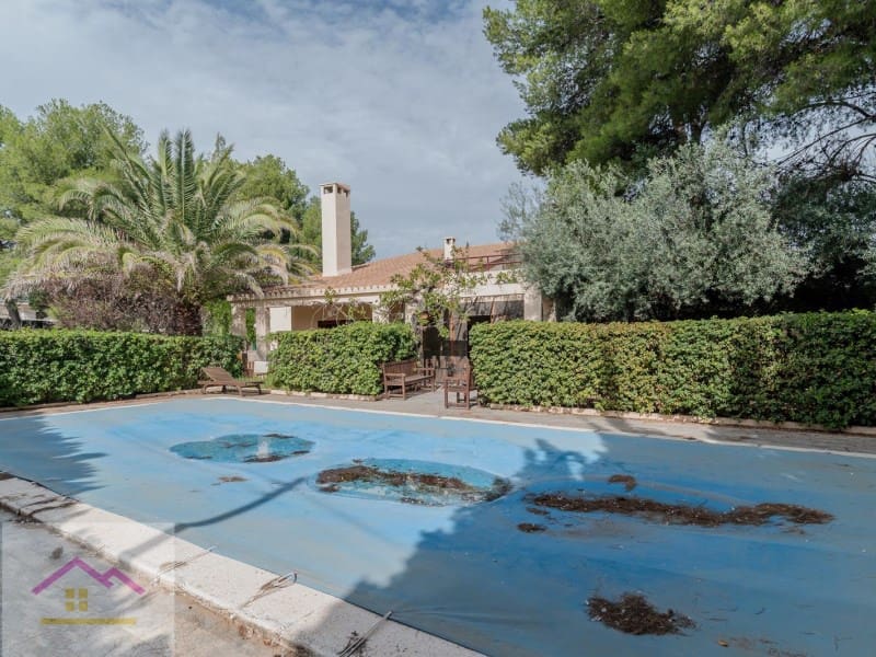 4 bedroom Villa for sale in L'Alcora with pool garage - € 460,000 (Ref: 9841179)