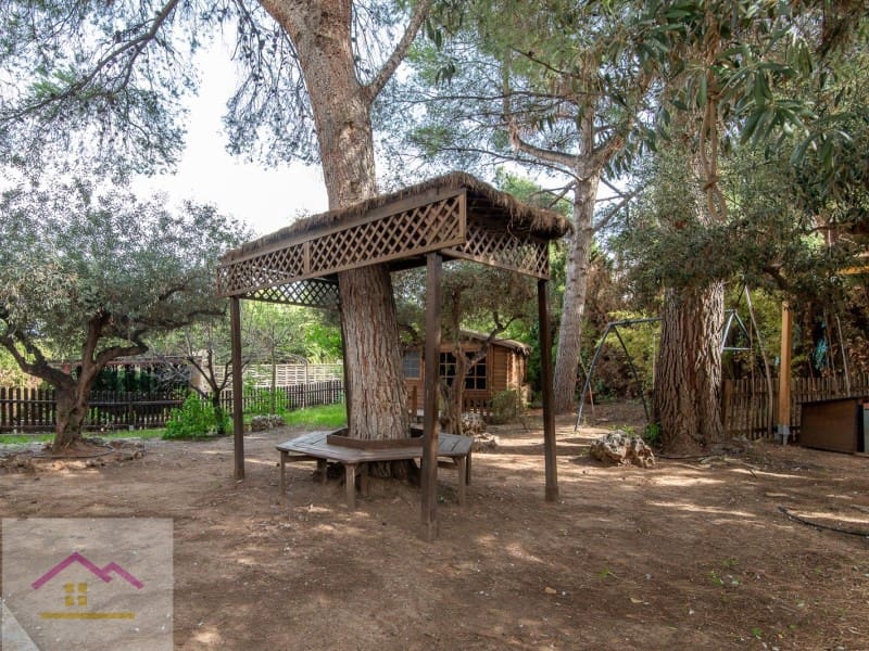 4 bedroom Villa for sale in L'Alcora with pool garage - € 460,000 (Ref: 9841179)