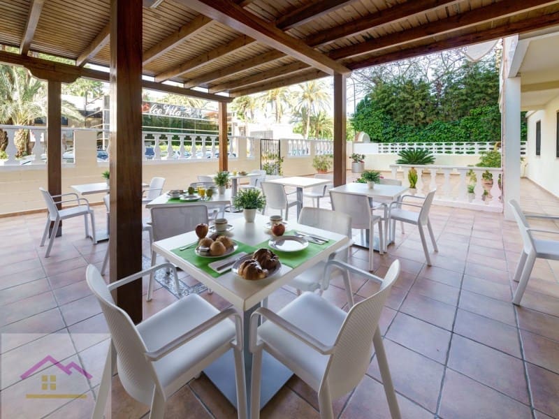 Hôtel à vendre à Gandia - 2 700 000 € (Ref: 9841180)
