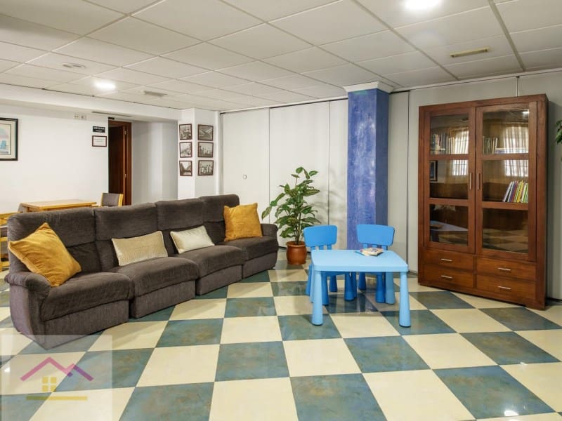 Hôtel à vendre à Gandia - 2 700 000 € (Ref: 9841180)