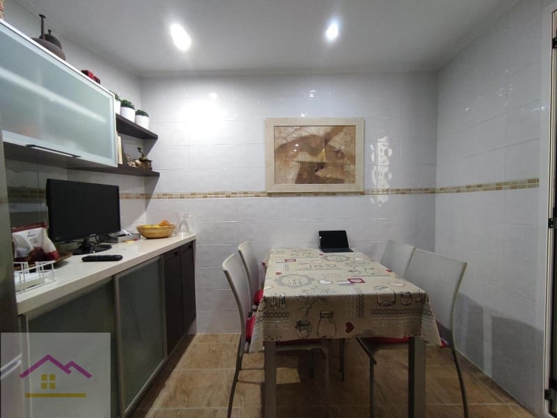 3 bedroom Flat for sale in Oropesa  with garage - € 207,260 (Ref: 9841182)