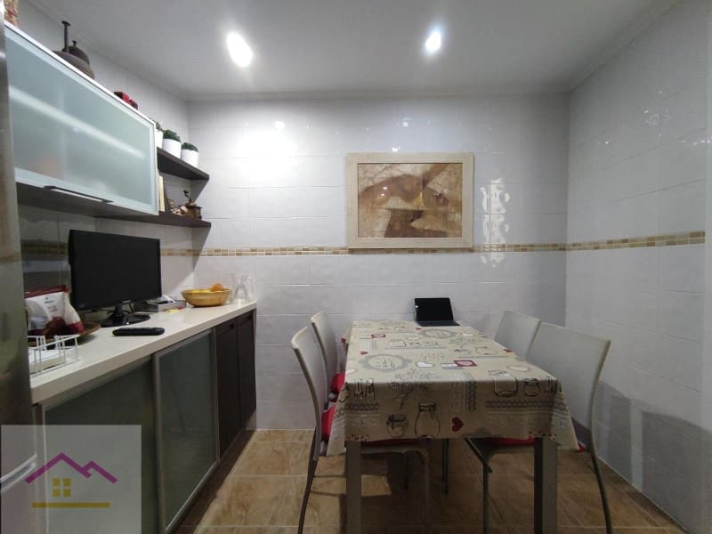 3 bedroom Flat for sale in Oropesa  with garage - € 207,260 (Ref: 9841182)