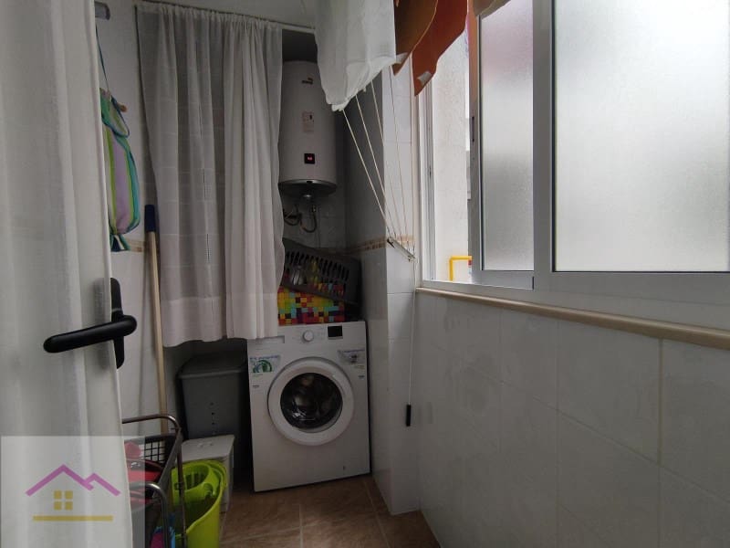 3 bedroom Flat for sale in Oropesa  with garage - € 207,260 (Ref: 9841182)