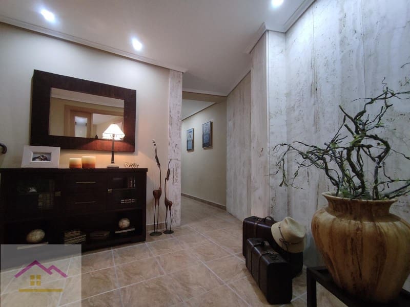 3 bedroom Flat for sale in Oropesa  with garage - € 207,260 (Ref: 9841182)