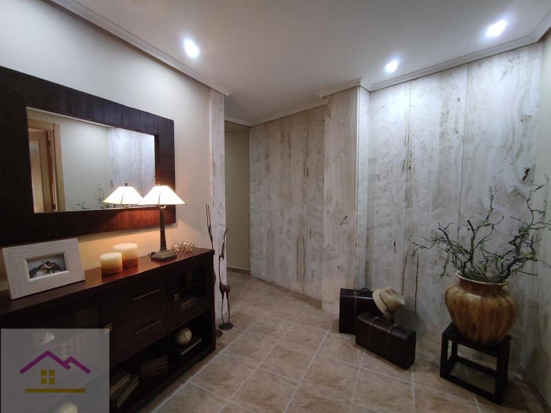 3 bedroom Flat for sale in Oropesa  with garage - € 207,260 (Ref: 9841182)