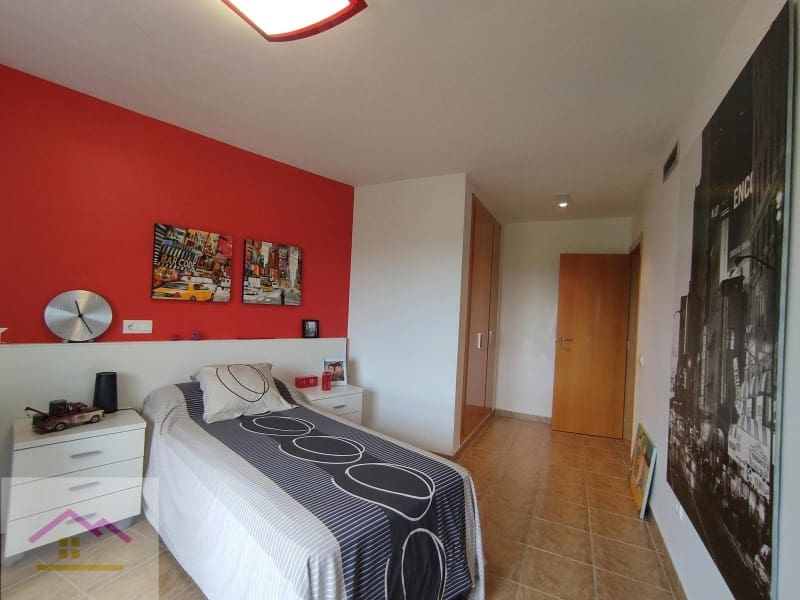 3 bedroom Flat for sale in Oropesa  with garage - € 207,260 (Ref: 9841182)