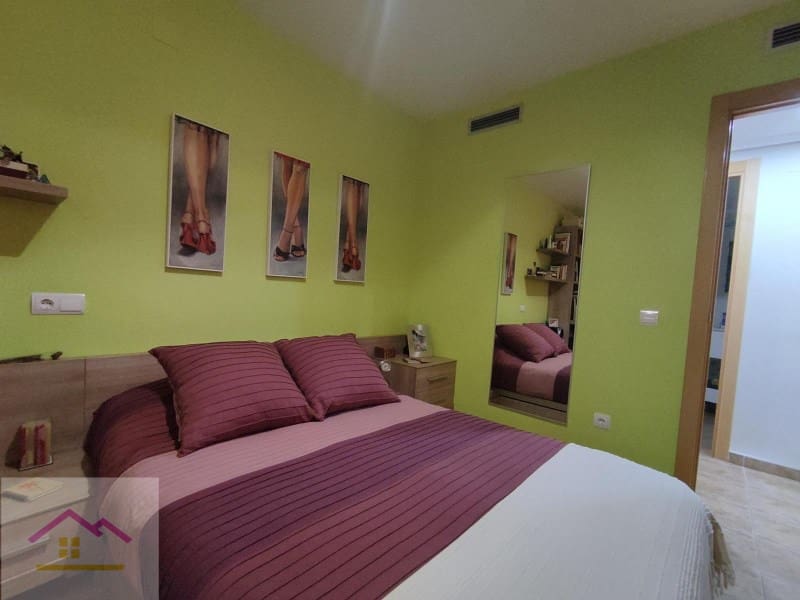 3 bedroom Flat for sale in Oropesa  with garage - € 207,260 (Ref: 9841182)