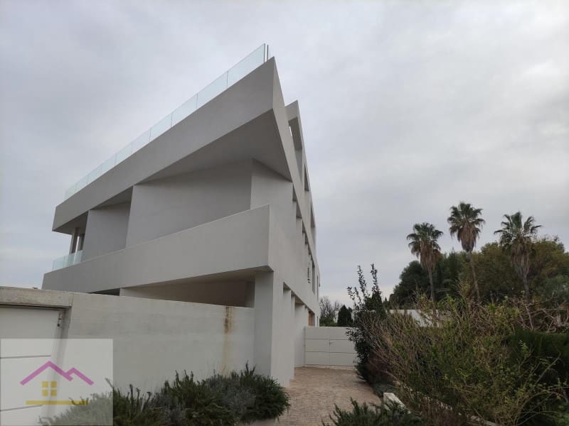 3 bedroom Semi-detached Villa for sale in Alcossebre with pool garage - € 990,000 (Ref: 9841183)